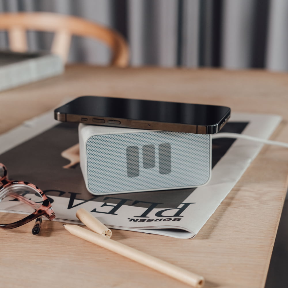 CHARGE&PLAY MINI White